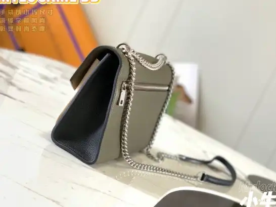 Repzbay BAG CHAIN VUITTON LOUIS MYLOCKME 0624